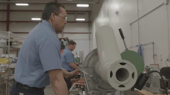 Trabajo técnico en fabricación de sistemas industriales
